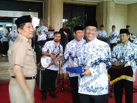 Pencarian PGRI Gunungputri - Persatuan Guru Republik Indonesia Cabang Gunungputri